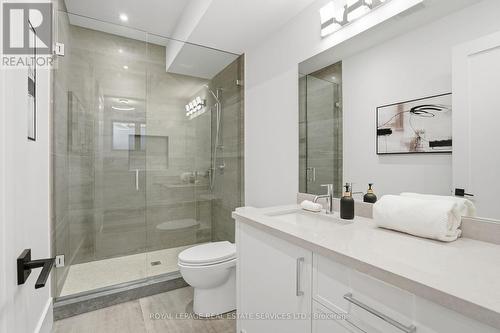 2054 Vickery Drive, Oakville, ON - Indoor Photo Showing Bathroom
