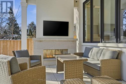 2054 Vickery Drive, Oakville, ON - Outdoor With Exterior