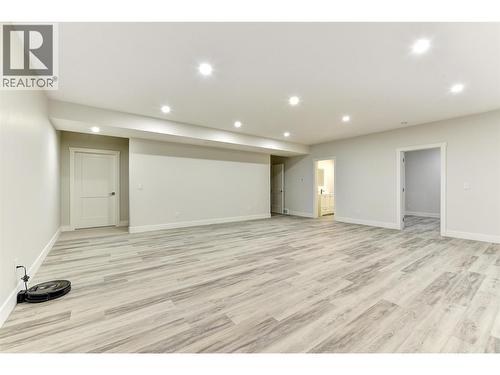 773 Barnaby Road, Kelowna, BC - Indoor