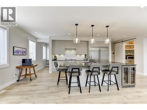 773 Barnaby Road, Kelowna, BC - Indoor