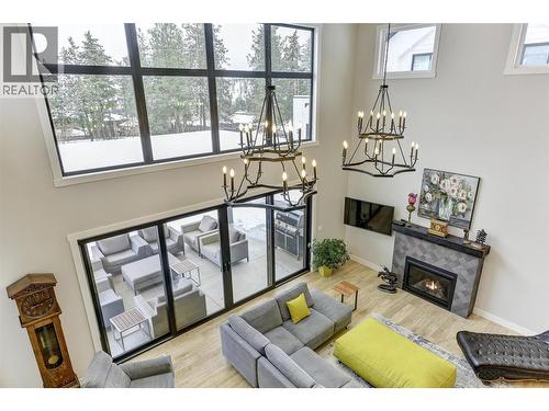 773 Barnaby Road, Kelowna, BC - Indoor Photo Showing Other Room With Fireplace