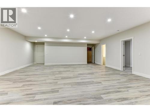 773 Barnaby Road, Kelowna, BC - Indoor