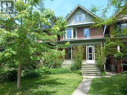 128 GALLEY AVENUE  Toronto, ON M6R 1H1