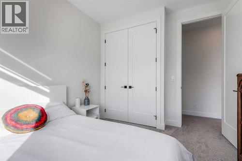 2520 Cochrane Road Nw, Calgary, AB - Indoor Photo Showing Bedroom