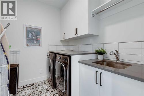 2520 Cochrane Road Nw, Calgary, AB - Indoor Photo Showing Laundry Room