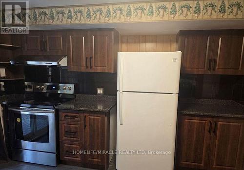 6585 Eastridge Road, Mississauga, ON - Indoor Photo Showing Kitchen
