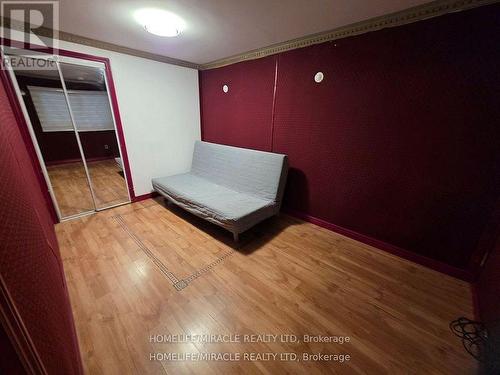 6585 Eastridge Road, Mississauga, ON - Indoor