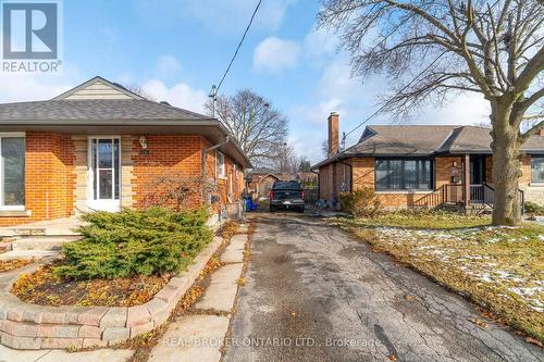 220 Bruce Street, Kitchener, ON - Outdoor
