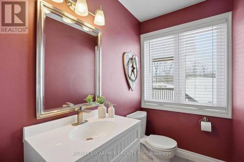 192 Concession 14 E, Hamilton, ON - Indoor Photo Showing Bathroom