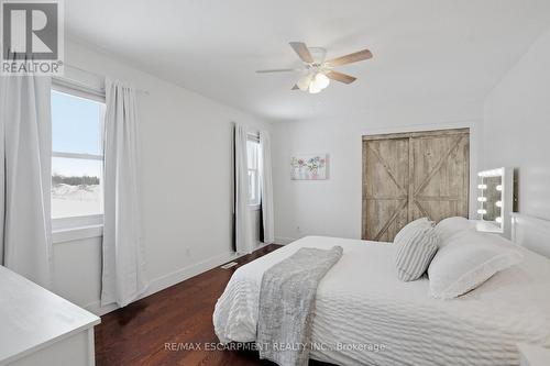 192 Concession 14 E, Hamilton, ON - Indoor Photo Showing Bedroom