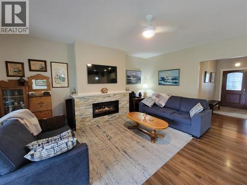 304 K View Crescent, Keremeos, BC - Indoor Photo Showing Living Room With Fireplace