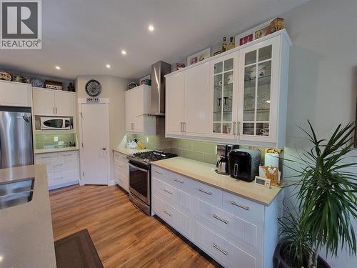 304 K View Crescent, Keremeos, BC - Indoor Photo Showing Kitchen With Double Sink