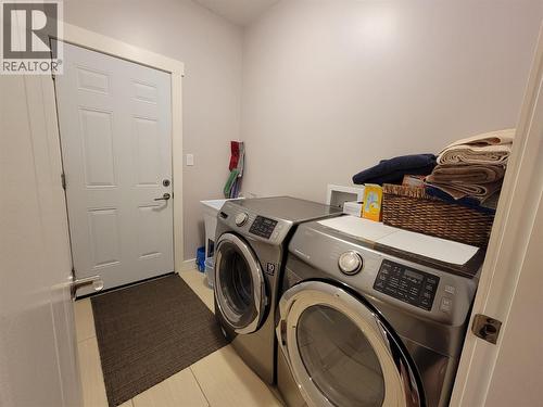 304 K View Crescent, Keremeos, BC - Indoor Photo Showing Laundry Room