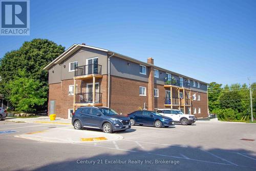 4 - 320 QUEEN STREET E  Centre Wellington (Fergus), ON N1M 1T4