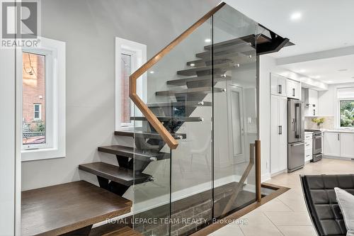 16 First Avenue, Ottawa, ON - Indoor Photo Showing Other Room