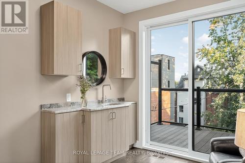 16 First Avenue, Ottawa, ON - Indoor Photo Showing Other Room