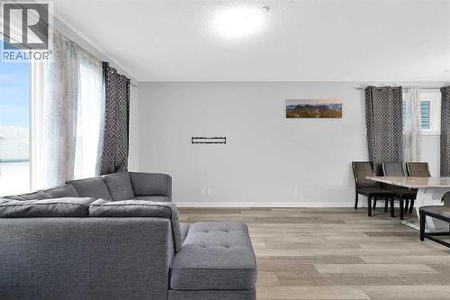 349 Calhoun Common Ne, Calgary, AB - Indoor Photo Showing Living Room