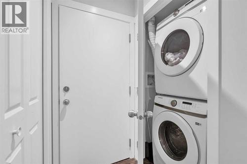349 Calhoun Common Ne, Calgary, AB - Indoor Photo Showing Laundry Room