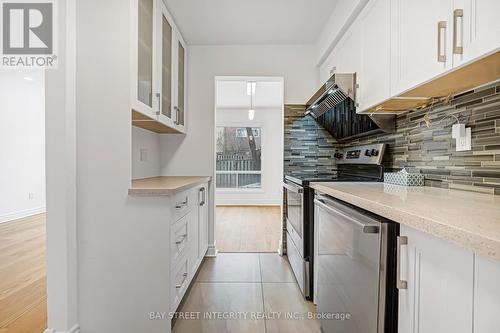 70 Elsa Vine Way, Toronto, ON - Indoor Photo Showing Kitchen