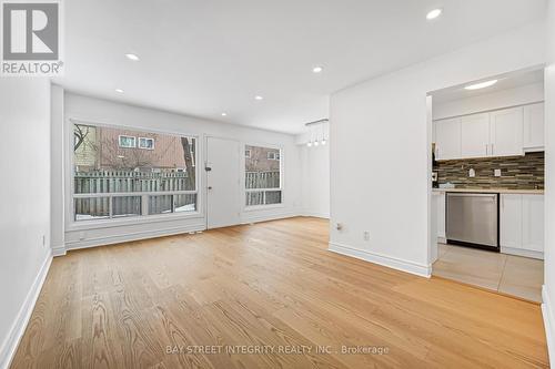 70 Elsa Vine Way, Toronto, ON - Indoor Photo Showing Other Room