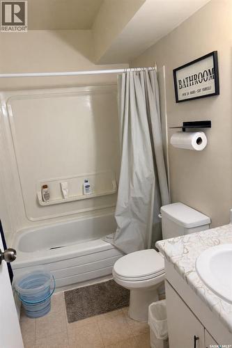 24 15 Centennial Street, Regina, SK - Indoor Photo Showing Bathroom