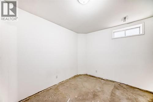 131 Taradale Drive Ne, Calgary, AB - Indoor Photo Showing Other Room