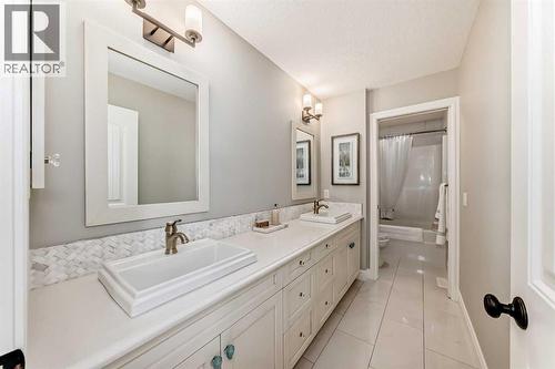 35 Mahogany Crescent Se, Calgary, AB - Indoor Photo Showing Bathroom