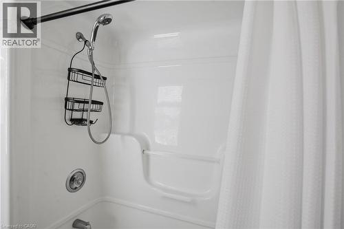 192 Concession 14 E, Puslinch, ON - Indoor Photo Showing Bathroom