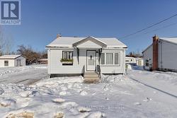 42 MOHNS AVENUE  Petawawa, ON K8H 2G8
