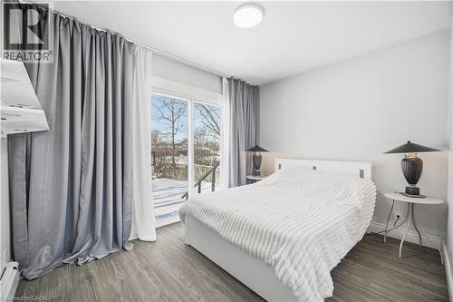 290 Lincoln Road, Waterloo, ON - Indoor Photo Showing Bedroom