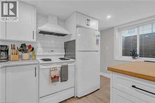 220 Bruce Street, Kitchener, ON - Indoor Photo Showing Kitchen
