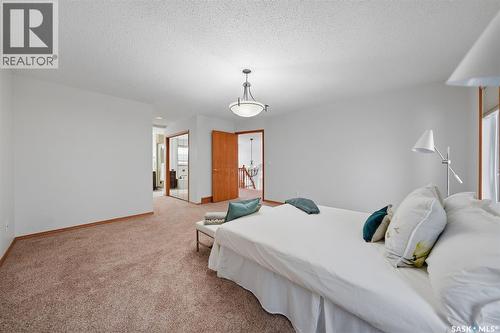 214 Braeburn Place, Saskatoon, SK - Indoor Photo Showing Bedroom
