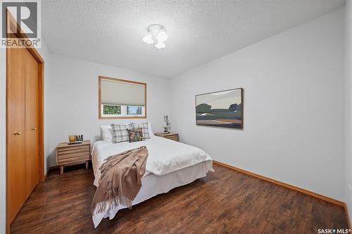 214 Braeburn Place, Saskatoon, SK - Indoor Photo Showing Bedroom