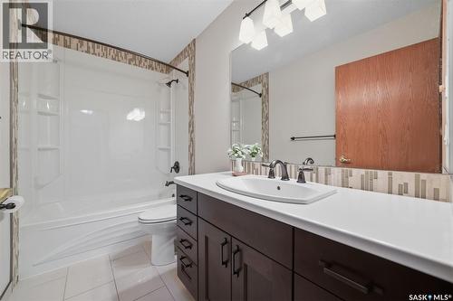 214 Braeburn Place, Saskatoon, SK - Indoor Photo Showing Bathroom