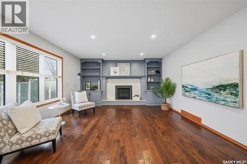 214 Braeburn Place, Saskatoon, SK - Indoor Photo Showing Living Room With Fireplace