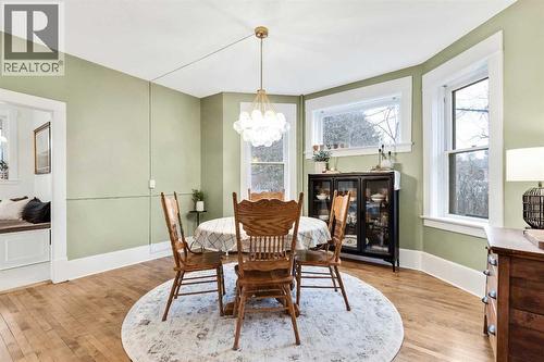 725 Macleod Trail Sw, High River, AB - Indoor Photo Showing Dining Room