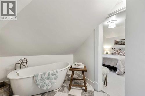 725 Macleod Trail Sw, High River, AB - Indoor Photo Showing Bathroom