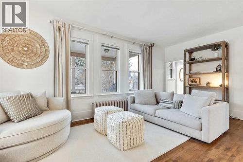 725 Macleod Trail Sw, High River, AB - Indoor Photo Showing Living Room