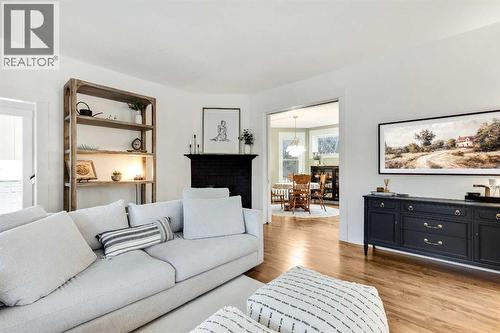 725 Macleod Trail Sw, High River, AB - Indoor Photo Showing Living Room