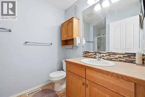 311 Saddlecreek Point Ne, Calgary, AB - Indoor Photo Showing Bathroom