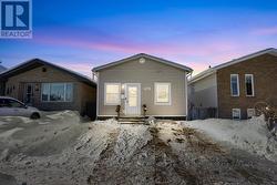 741 Sprague ST  Thunder Bay, ON P7E 1V5