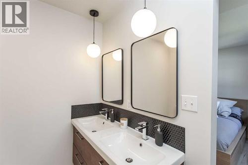 34 Bruns Bay, Lacombe, AB - Indoor Photo Showing Bathroom