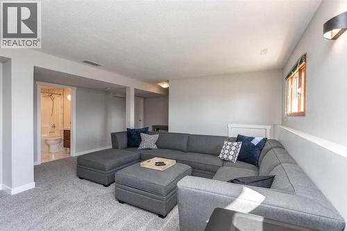 34 Bruns Bay, Lacombe, AB - Indoor Photo Showing Living Room