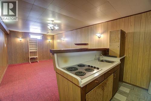 524 51 Avenue W, Claresholm, AB - Indoor Photo Showing Kitchen