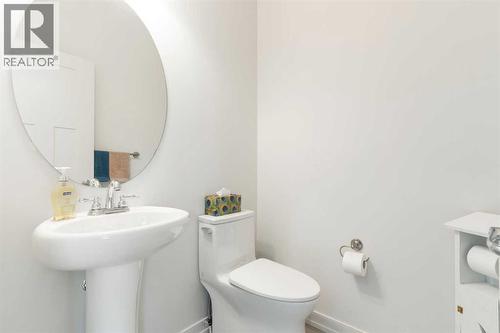 167 Fireside Drive, Cochrane, AB - Indoor Photo Showing Bathroom