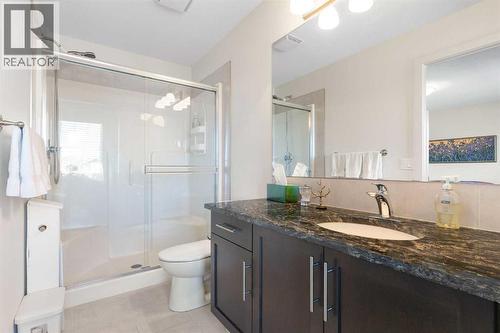 167 Fireside Drive, Cochrane, AB - Indoor Photo Showing Bathroom