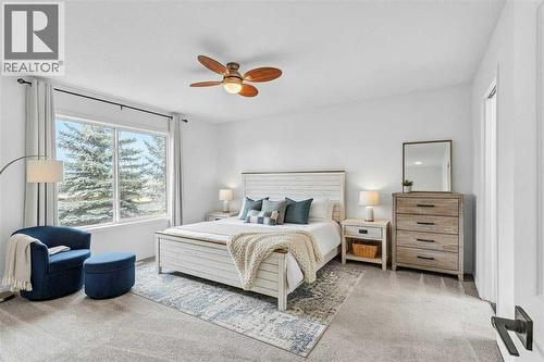 331 Springbank Place Sw, Calgary, AB - Indoor Photo Showing Bedroom