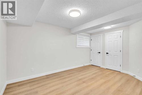 331 Springbank Place Sw, Calgary, AB - Indoor Photo Showing Other Room