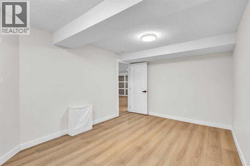 331 Springbank Place Sw, Calgary, AB - Indoor Photo Showing Other Room