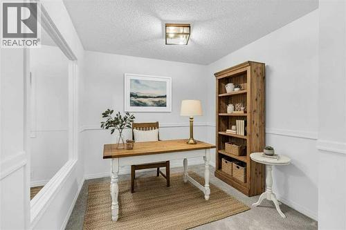 331 Springbank Place Sw, Calgary, AB - Indoor Photo Showing Office